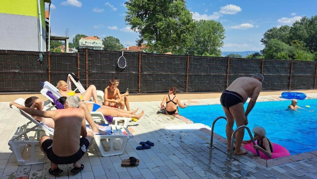 Prenociste Jezerske Zvezde Apartamento Veliko Gradište Exterior foto