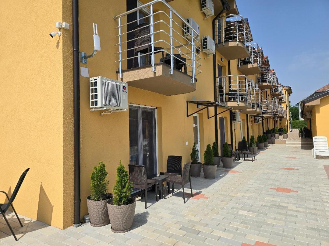 Prenociste Jezerske Zvezde Apartamento Veliko Gradište Exterior foto